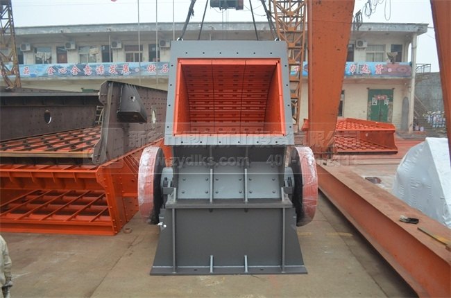 客戶使用價格低廉破碎機生產現場