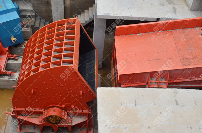 河北白沙時產(chǎn)3000噸石料生產(chǎn)線頭破