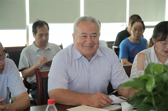 ��Ɲ�e��˹̹�W(xu��)Ժ��Ժ�L(zh��ng)